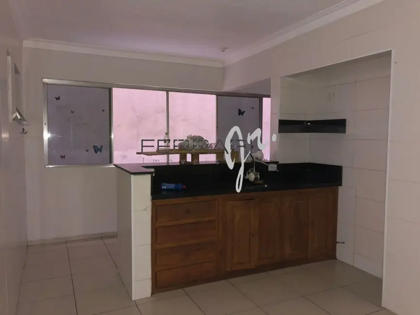 Foto 4 de Apartamento com 3 quartos para alugar, 122m2 em Centro, Taubate - SP