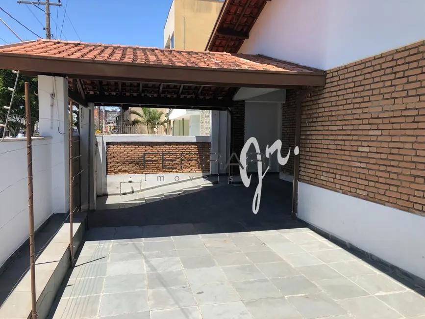 Casa com 3 quartos para alugar, 200m2 em Centro, Taubate - SP - imagem 4 Foto 4 de Casa com 3 quartos para alugar, 200m2 em Centro, Taubate - SP