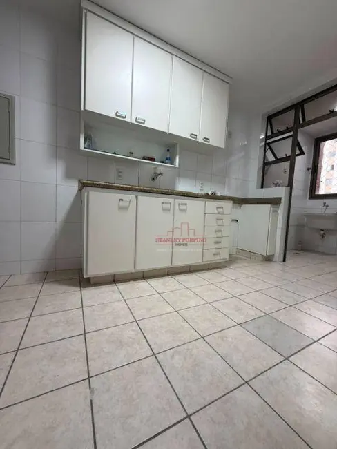 Apartamento com 3 quartos para alugar, 115m2 em Vila Velha - ES - imagem 9 Foto 9 de Apartamento com 3 quartos para alugar, 115m2 em Vila Velha - ES