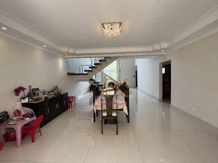 Sobrado com 4 quartos à venda, 350m2 em Indaiatuba - SP - imagem 4 Foto 4 de Sobrado com 4 quartos à venda, 350m2 em Indaiatuba - SP