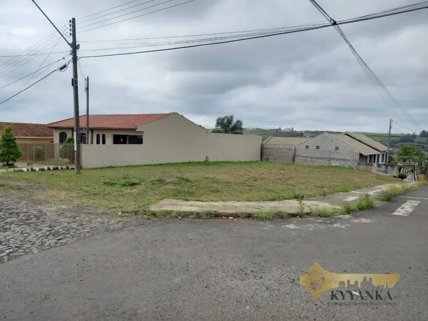 Foto 1 de Terreno / Lote à venda, 336m2 em Irati - PR