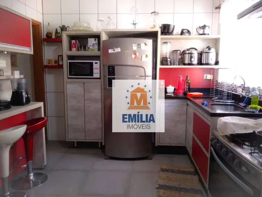Foto 1 de Casa com 4 quartos à venda, 350m2 em Jardim Califórnia, Jacarei - SP