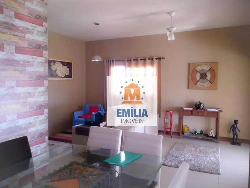 Foto 3 de Casa com 4 quartos à venda, 350m2 em Jardim Califórnia, Jacarei - SP