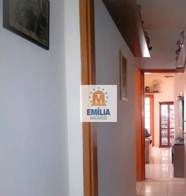 Foto 8 de Casa com 4 quartos à venda, 350m2 em Jardim Califórnia, Jacarei - SP