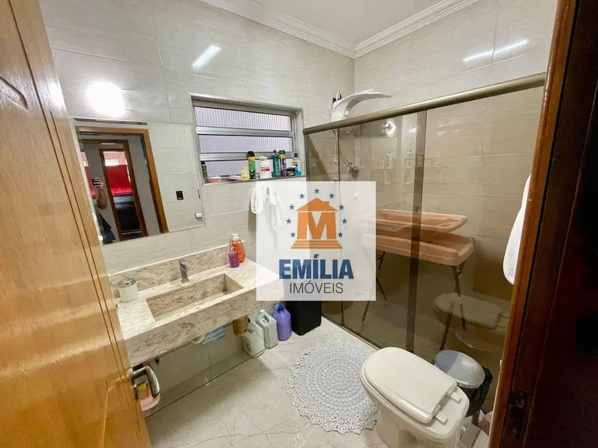 Foto 2 de Casa com 4 quartos à venda, 315m2 em Jardim Flórida, Jacarei - SP