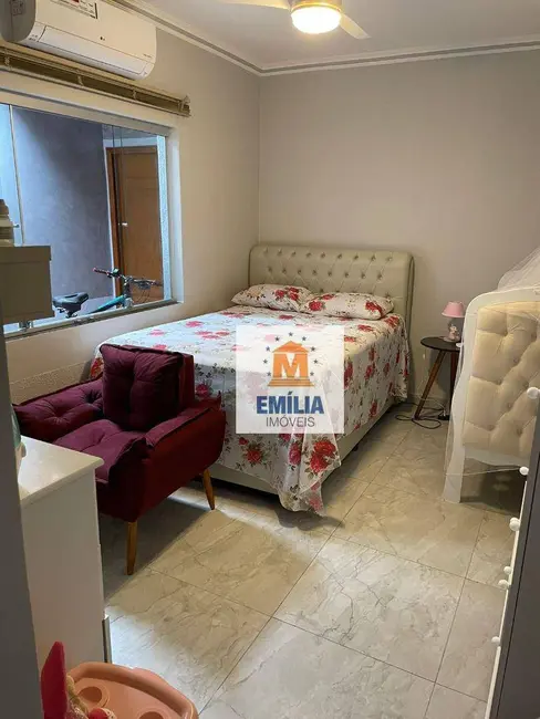 Foto 8 de Casa com 4 quartos à venda, 315m2 em Jardim Flórida, Jacarei - SP