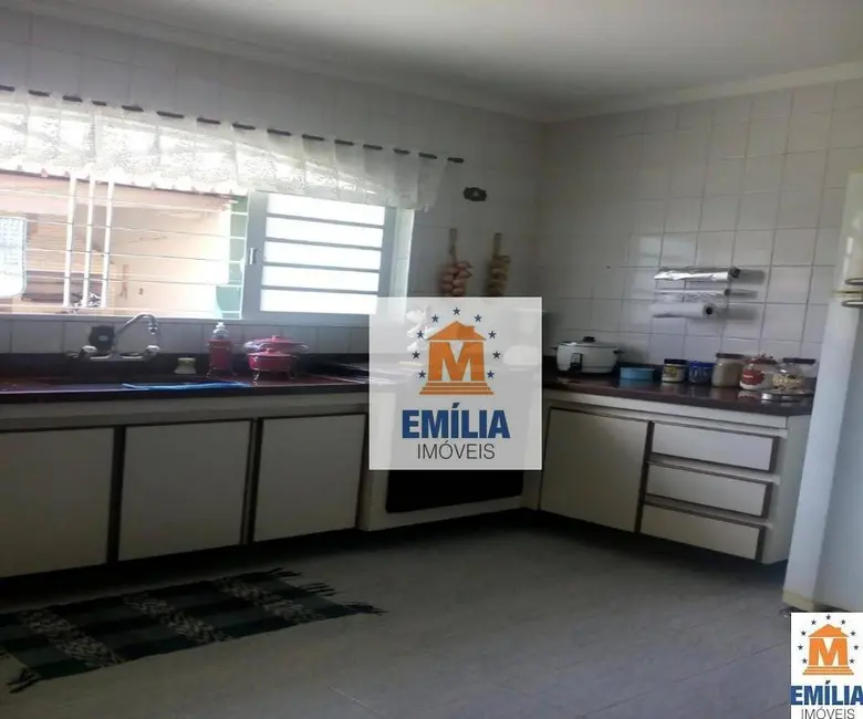 Foto 5 de Casa com 3 quartos à venda, 250m2 em Cidade Jardim, Jacarei - SP