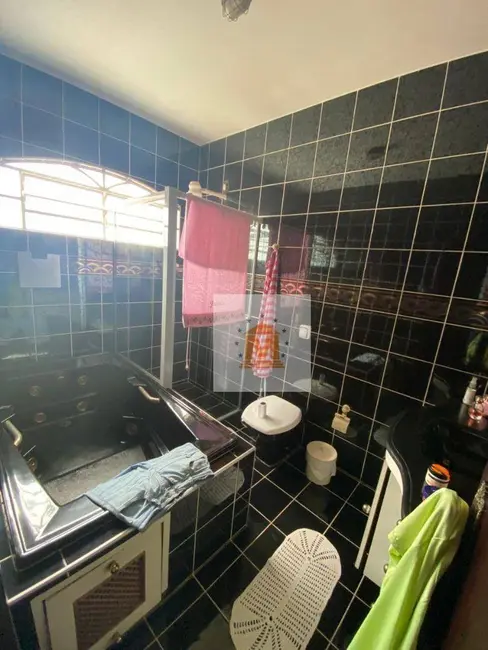 Foto 5 de Casa com 4 quartos à venda, 250m2 em Cidade Jardim, Jacarei - SP