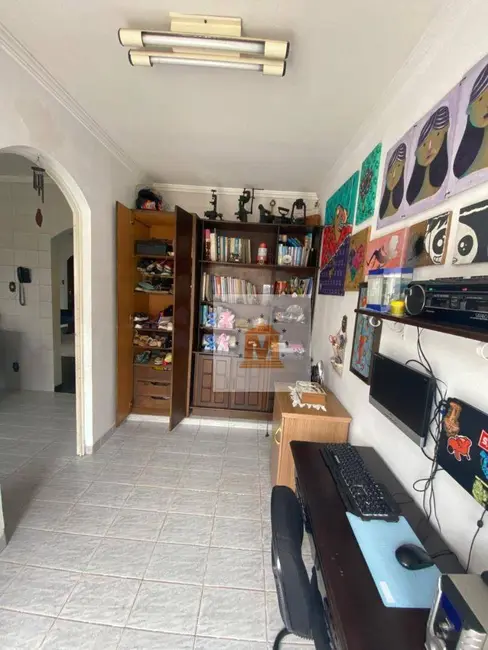 Foto 6 de Casa com 4 quartos à venda, 250m2 em Cidade Jardim, Jacarei - SP