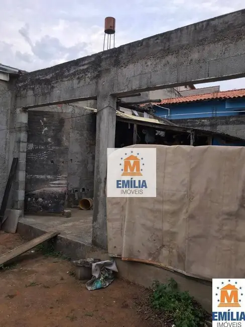 Foto 3 de Casa com 2 quartos à venda, 250m2 em Parque dos Príncipes, Jacarei - SP