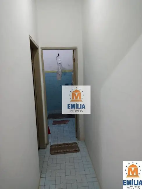 Foto 5 de Casa com 2 quartos à venda, 165m2 em Parque Santo Antônio, Jacarei - SP