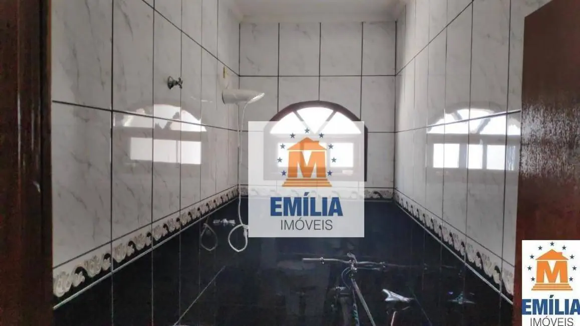 Foto 5 de Casa com 2 quartos à venda, 175m2 em Jacarei - SP