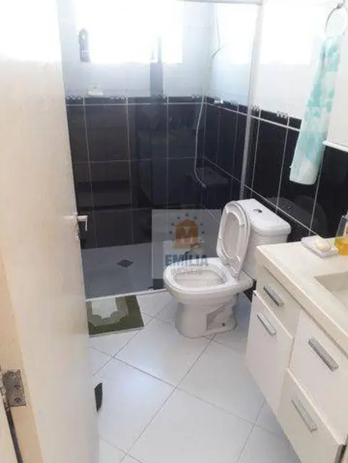 Foto 2 de Casa com 2 quartos à venda, 158m2 em Jardim Siesta, Jacarei - SP