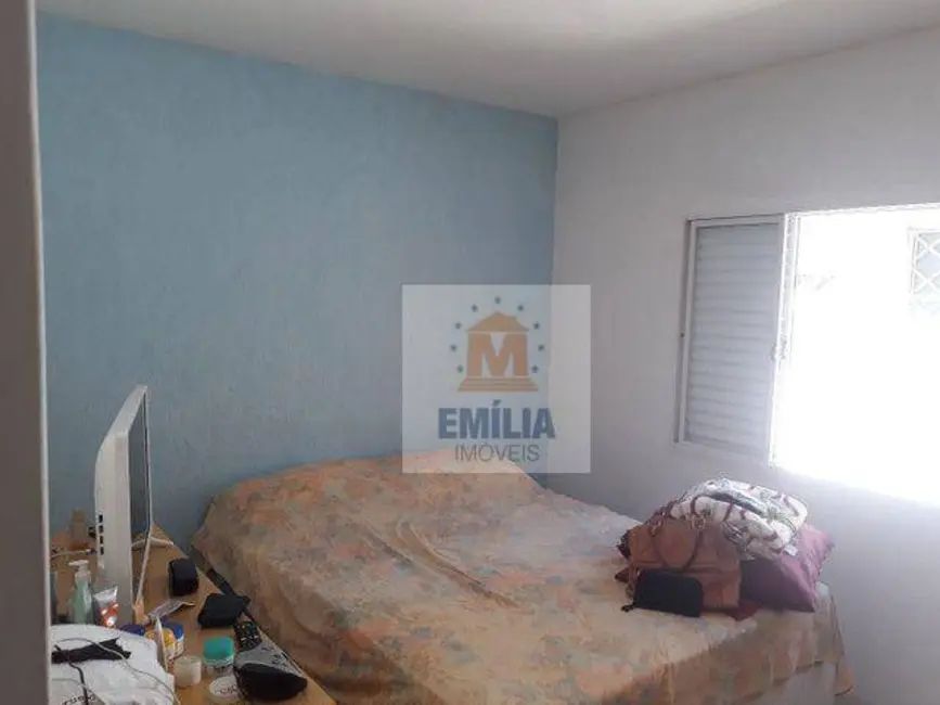 Casa com 2 quartos à venda, 158m2 em Jardim Siesta, Jacarei - SP - imagem 3 Foto 3 de Casa com 2 quartos à venda, 158m2 em Jardim Siesta, Jacarei - SP