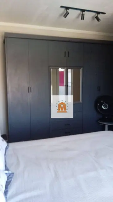 Foto 2 de Sobrado com 2 quartos à venda, 196m2 em Cidade Salvador, Jacarei - SP