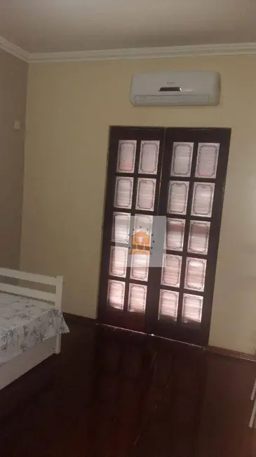 Foto 4 de Sobrado com 4 quartos à venda, 250m2 em Cidade Jardim, Jacarei - SP