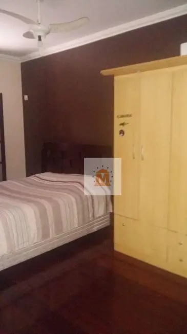 Foto 5 de Sobrado com 4 quartos à venda, 250m2 em Cidade Jardim, Jacarei - SP