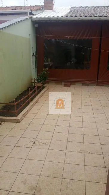 Foto 2 de Sobrado com 4 quartos à venda, 250m2 em Cidade Jardim, Jacarei - SP