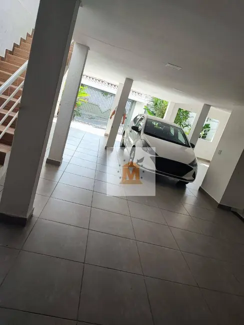 Sobrado com 4 quartos à venda, 250m2 em Jacarei - SP - imagem 9 Foto 9 de Sobrado com 4 quartos à venda, 250m2 em Jacarei - SP