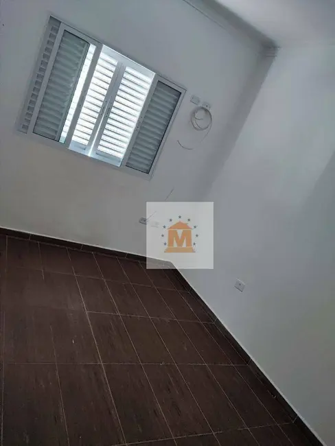 Sobrado com 4 quartos à venda, 250m2 em Jacarei - SP - imagem 4 Foto 4 de Sobrado com 4 quartos à venda, 250m2 em Jacarei - SP