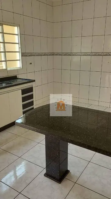 Casa com 3 quartos à venda, 250m2 em Vila Garcia (São Silvestre), Jacarei - SP - imagem 5 Foto 5 de Casa com 3 quartos à venda, 250m2 em Vila Garcia (São Silvestre), Jacarei - SP