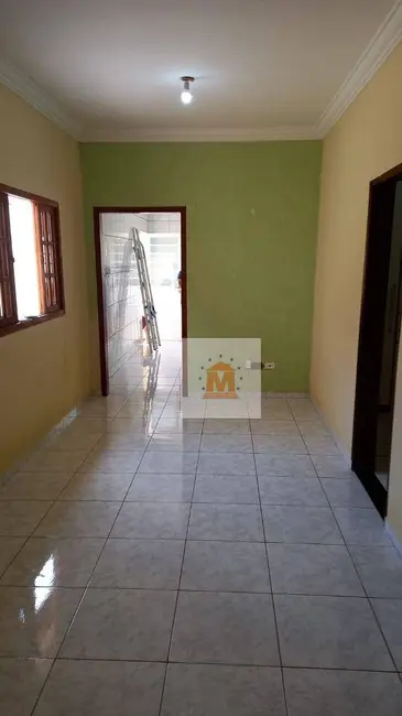 Casa com 3 quartos à venda, 250m2 em Vila Garcia (São Silvestre), Jacarei - SP - imagem 2 Foto 2 de Casa com 3 quartos à venda, 250m2 em Vila Garcia (São Silvestre), Jacarei - SP