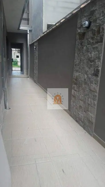Sobrado com 3 quartos à venda, 125m2 em Jardim Emília, Jacarei - SP - imagem 2 Foto 2 de Sobrado com 3 quartos à venda, 125m2 em Jardim Emília, Jacarei - SP