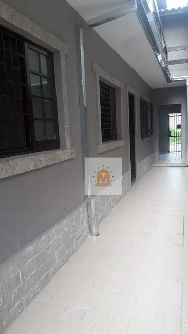 Sobrado com 3 quartos à venda, 125m2 em Jardim Emília, Jacarei - SP - imagem 5 Foto 5 de Sobrado com 3 quartos à venda, 125m2 em Jardim Emília, Jacarei - SP