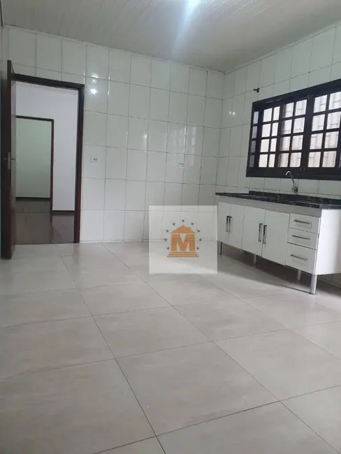 Sobrado com 3 quartos à venda, 125m2 em Jardim Emília, Jacarei - SP - imagem 1 Foto 1 de Sobrado com 3 quartos à venda, 125m2 em Jardim Emília, Jacarei - SP