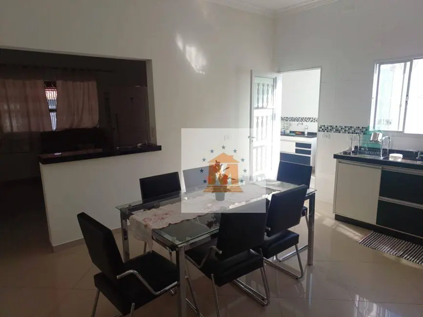 Foto 6 de Casa com 2 quartos à venda, 175m2 em Residencial Parque dos Sinos, Jacarei - SP