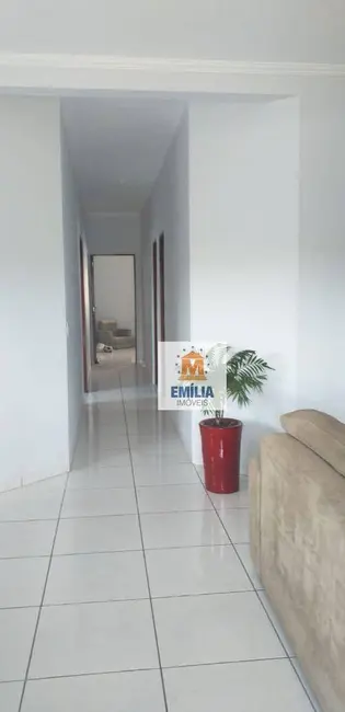 Foto 4 de Casa com 3 quartos à venda, 244m2 em Centro, Santa Branca - SP
