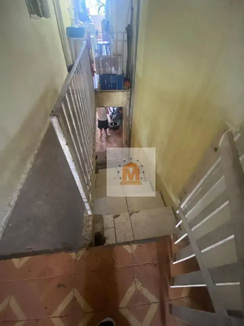 Foto 8 de Casa com 2 quartos à venda, 135m2 em Parque Santo Antônio, Jacarei - SP