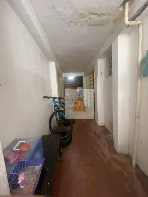 Foto 9 de Casa com 2 quartos à venda, 135m2 em Parque Santo Antônio, Jacarei - SP