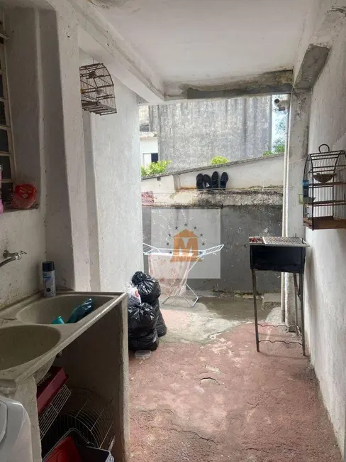 Foto 3 de Casa com 2 quartos à venda, 135m2 em Parque Santo Antônio, Jacarei - SP