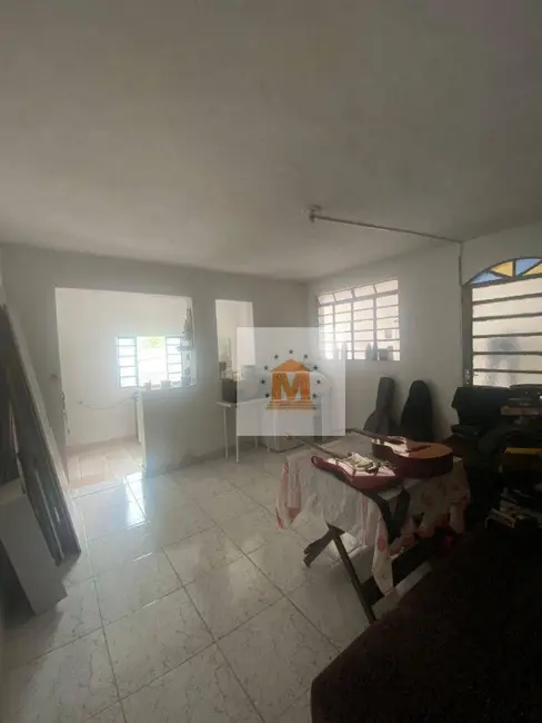Foto 6 de Casa com 2 quartos à venda, 135m2 em Parque Santo Antônio, Jacarei - SP