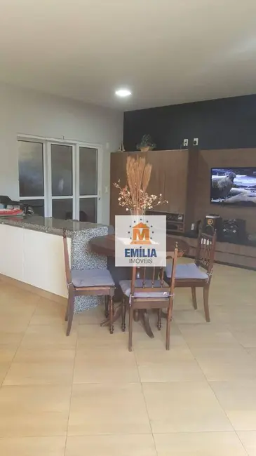 Foto 6 de Casa com 3 quartos à venda, 216m2 em Jacarei - SP