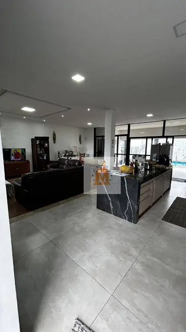 Foto 6 de Sobrado com 3 quartos à venda, 250m2 em Jacarei - SP