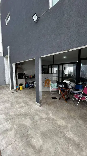 Foto 8 de Sobrado com 3 quartos à venda, 250m2 em Jacarei - SP