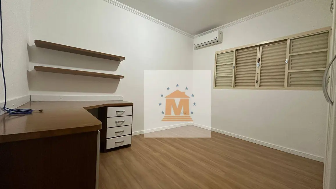 Foto 8 de Casa com 3 quartos à venda, 250m2 em Jardim Siesta, Jacarei - SP