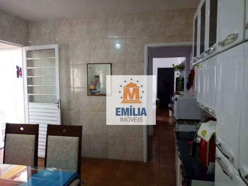 Foto 1 de Casa com 2 quartos à venda, 130m2 em Bandeira Branca, Jacarei - SP