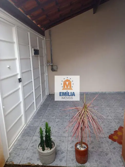 Foto 2 de Casa com 2 quartos à venda, 126m2 em Jardim Santa Marina, Jacarei - SP