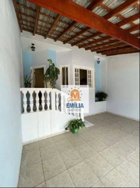 Foto 2 de Casa com 3 quartos à venda, 150m2 em Parque Santo Antônio, Jacarei - SP
