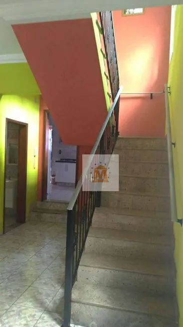 Foto 8 de Sobrado com 3 quartos à venda, 250m2 em Jardim Terras de São João, Jacarei - SP