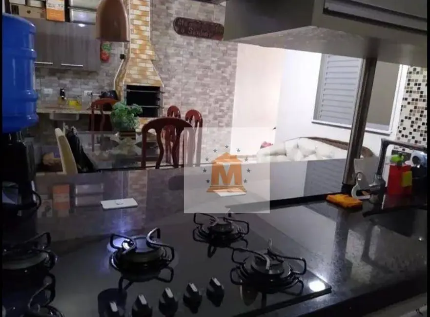 Casa de Condomínio com 2 quartos à venda, 149m2 em Jardim Marcondes, Jacarei - SP - imagem 2 Foto 2 de Casa de Condomínio com 2 quartos à venda, 149m2 em Jardim Marcondes, Jacarei - SP