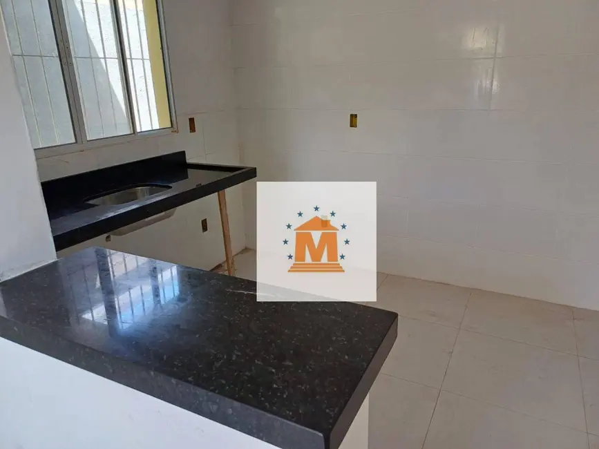 Foto 1 de Casa com 2 quartos à venda, 150m2 em Jardim do Marquês, Jacarei - SP