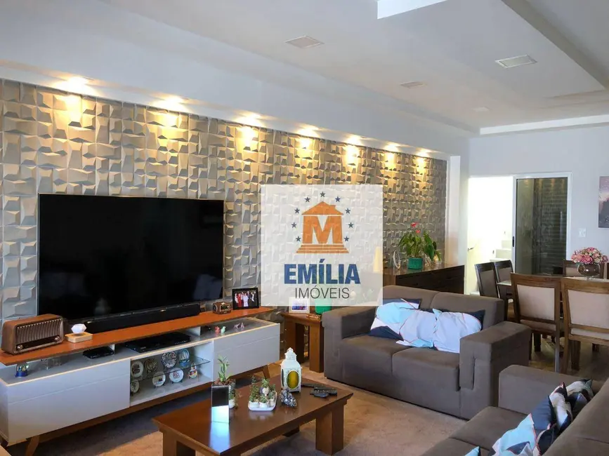 Foto 1 de Sobrado com 5 quartos à venda, 345m2 em Jardim América, Jacarei - SP