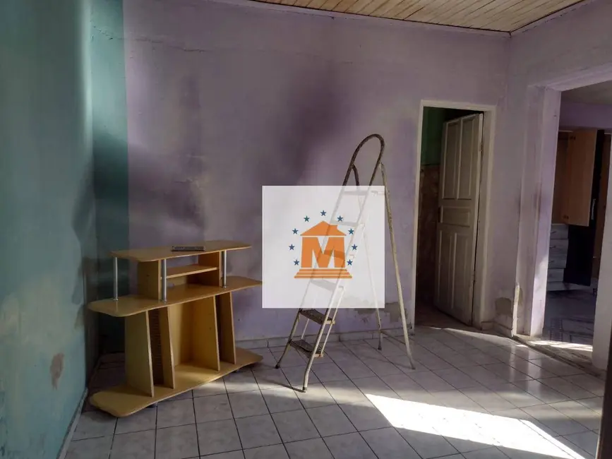 Foto 9 de Casa com 2 quartos à venda, 96m2 em Jardim Jacinto, Jacarei - SP