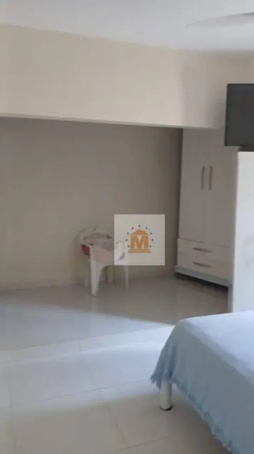 Foto 2 de Casa com 2 quartos à venda, 130m2 em Jardim Nova Esperança, Jacarei - SP