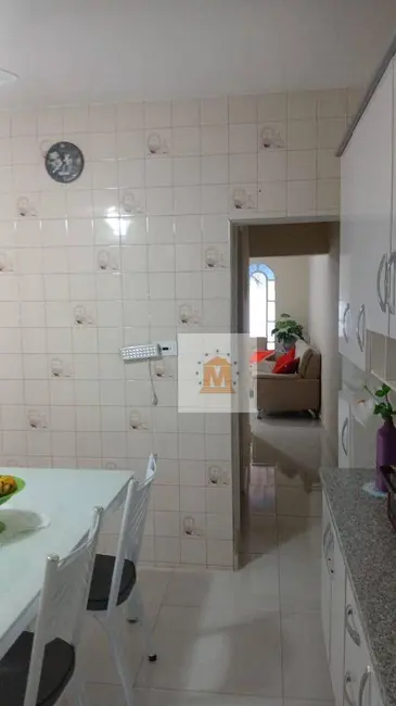 Foto 9 de Casa com 2 quartos à venda, 130m2 em Jardim Nova Esperança, Jacarei - SP