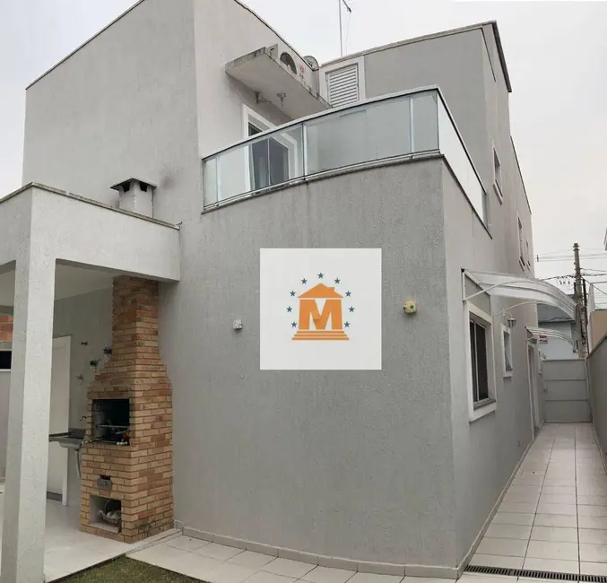 Foto 4 de Sobrado com 4 quartos à venda, 250m2 em Parque Califórnia, Jacarei - SP